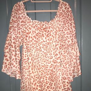 Cheetah print off the shoulder!Like new condition